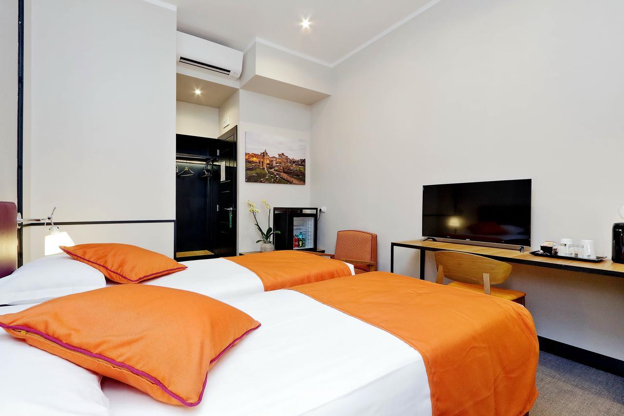 Hotel Colonna 32 Roma Exterior foto